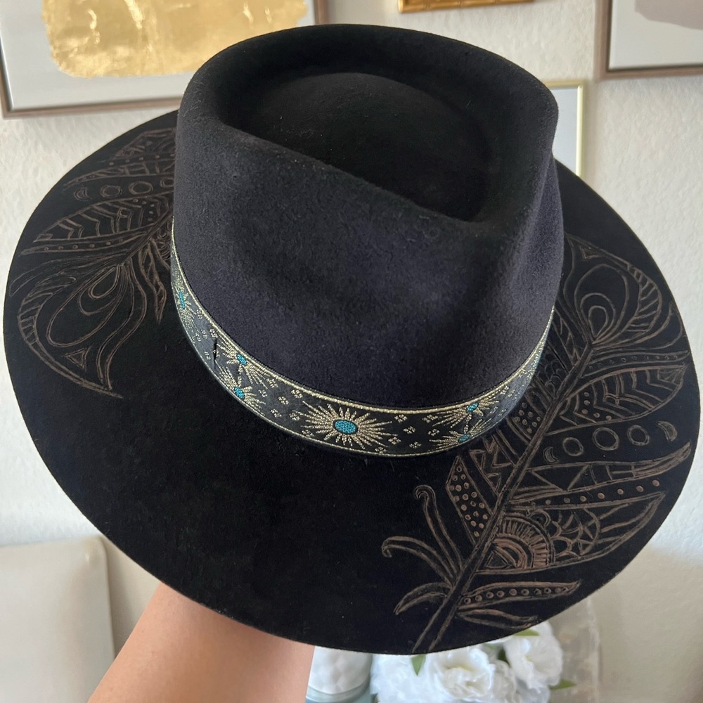 NWT Lack of Color Native Design Custom Burned Feather Hat - Picture 1 of 14